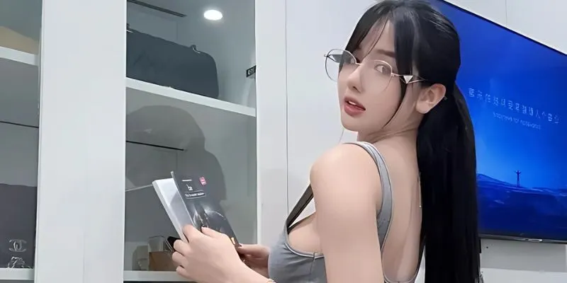 Xuân Thu - Dịu dàng và quyến rũ