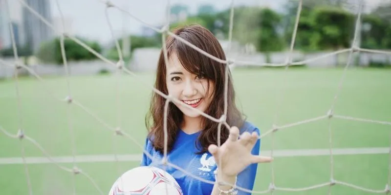 Tú Anh - Đường cong nhẹ nhàng